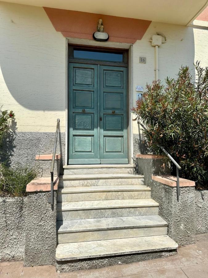 Hostdomus - Casa Ester Ноли Экстерьер фото
